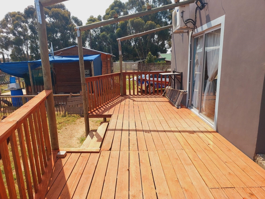 1 Bedroom Property for Sale in Hooikraal Western Cape